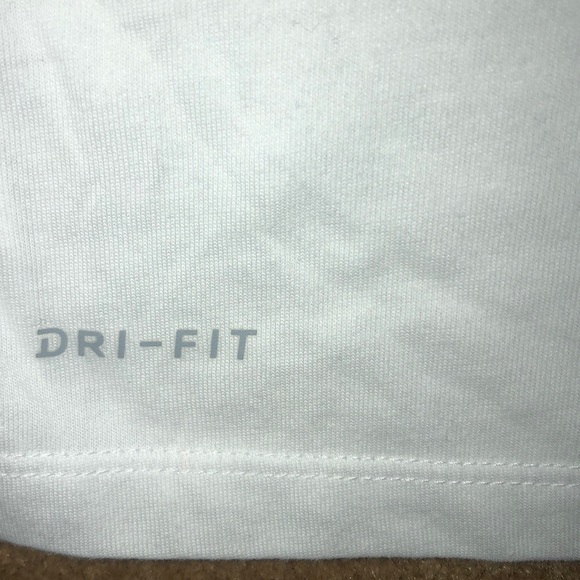 Nike Tee - Picture 4 of 4